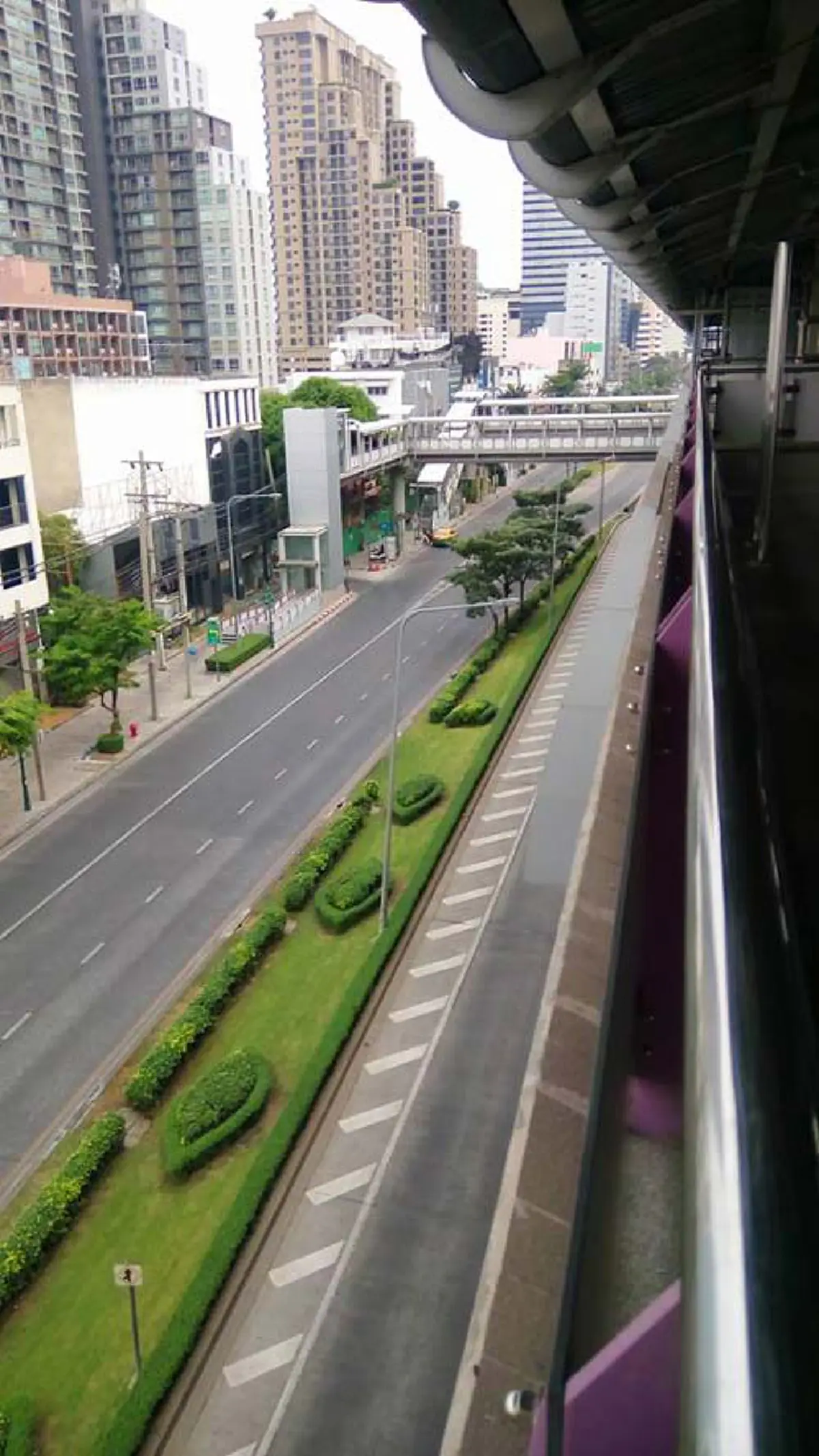 ความสุขรับปีใหม่!!! ประมวลภาพกทม.ถนนโล่ง รถวิ่งฉิว! จนชาวกรุงยิ้มกริ่ม หลังคนแห่ออกไปต่างจังหวัด แบบนี้ประหยัดเวลาเดินทางไปได้อีกเยอะ