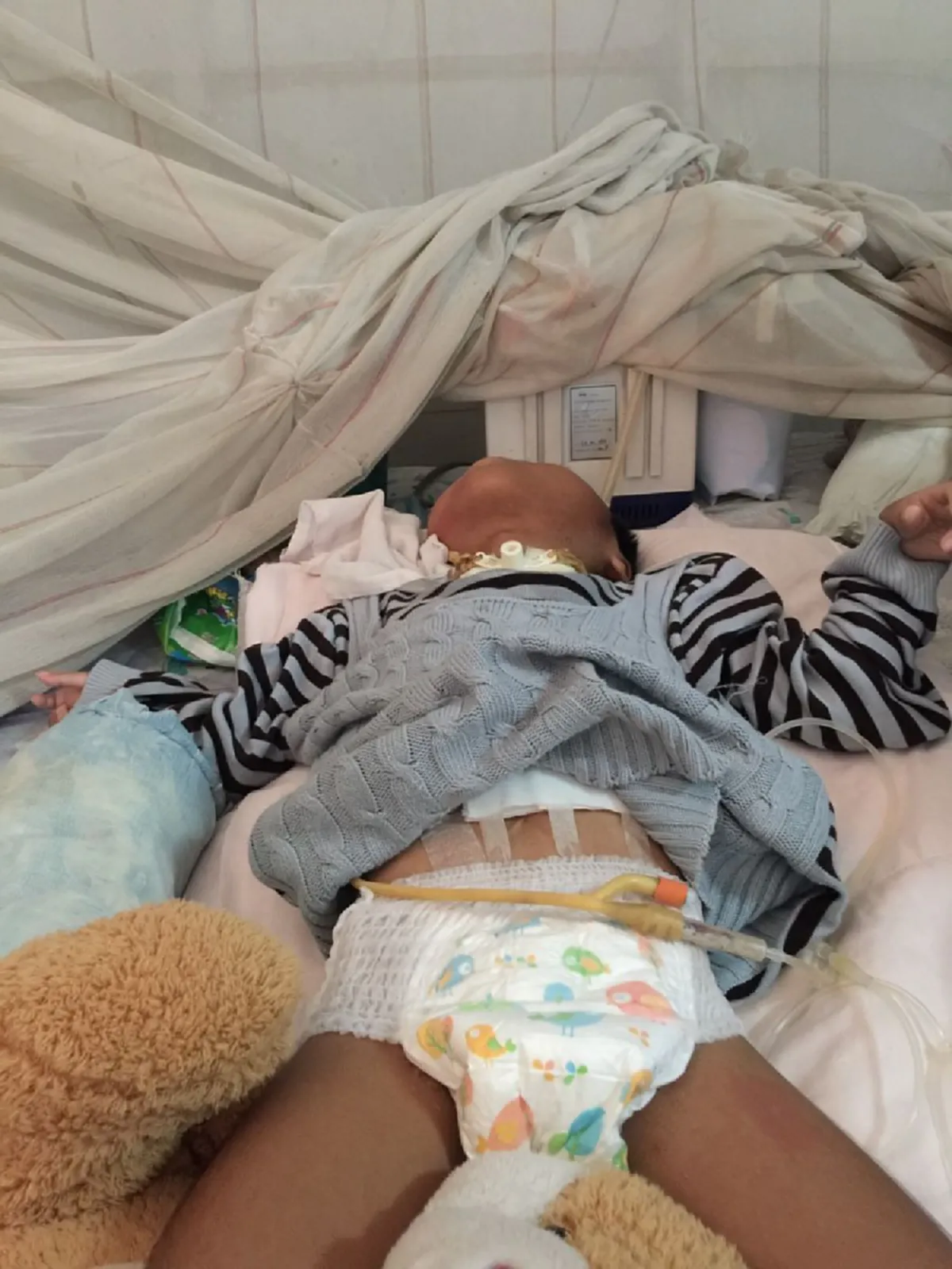 สุดเวทนามีลูกกี่คนก็พิการ!! สาวโคราชท้อใจ กลางวันต้องทิ้งลูกน้อยพิการไว้ลำพังเพื่อหาเงินเลี้ยงปากท้อง วอนผู้ใจบุญช่วยเหลือ