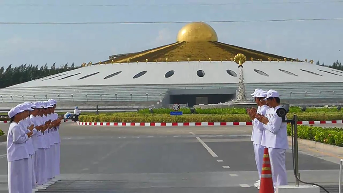 รู้ทันธรรมกาย!!!..."แผนจีวรเปื้อนเลือด"สร้างสถานการณ์ ให้พระเลือดตกยางออก...เรียกคะแนนสงสารองค์การต่างประเทศ!!(รายละเอียด)