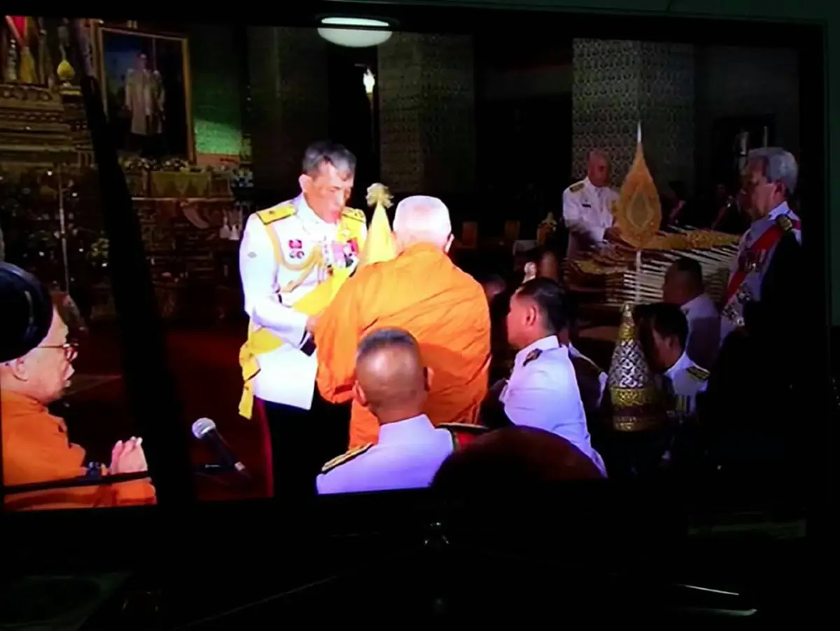 "พระพุทธโฆษาจารย์" เข้ารับพระราชทานพัดยศองค์แรกจาก "สมเด็จพระเจ้าอยู่หัวมหาวชิราลงกรณฯ"  ในพิธีพระราชทานสมณศักดิ์ใหม่    