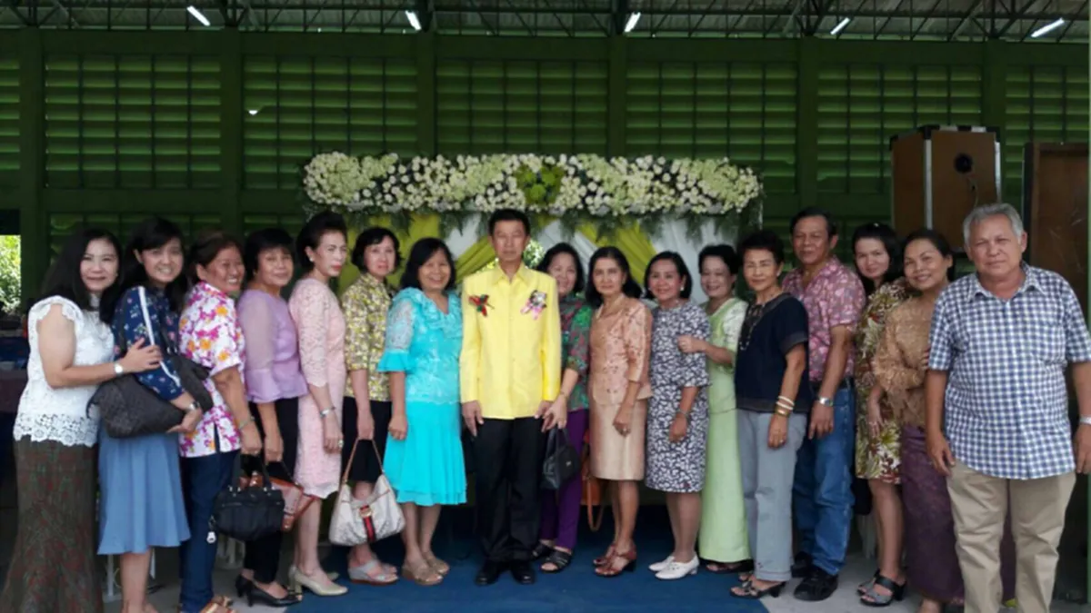 น้ำตาปริ่ม!! นักเรียนร.ร.เทศบาล 4 เมืองสิงห์พร้อมใจทำซุ้มไม้เรียว งานแสดงมุฑิตาจิต ผอ.-ครู  เกษียณ