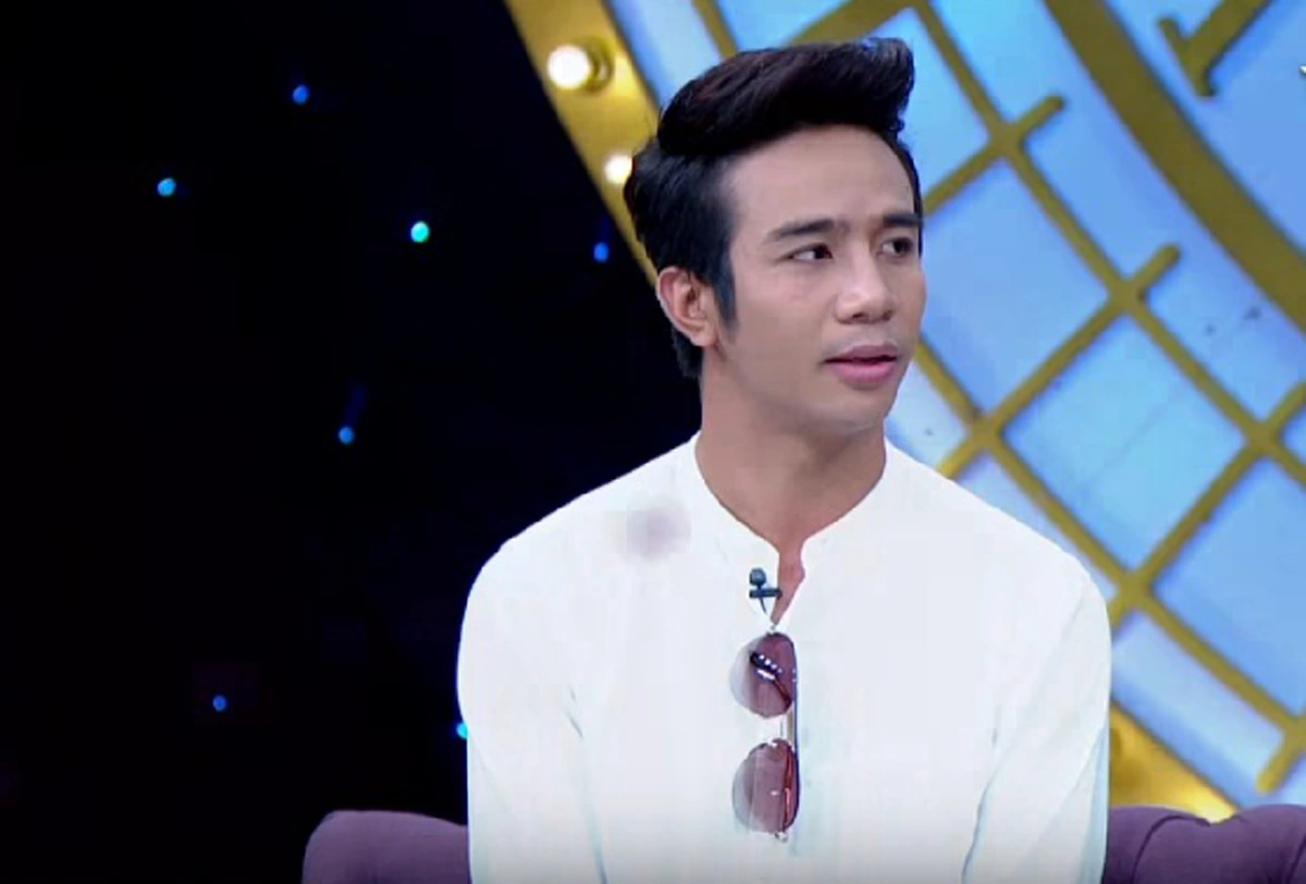 ขนลุกซู่!!! เมื่อ หมอลักษณ์ ฟันธง ก้อง ห้วยไร่ เป็นร่างทรงลูกหลานพญานาค และนี่คือสิ่งที่ก้องตอบกลับ ฟังแล้วขนลุกเลย!! (มีคลิป)