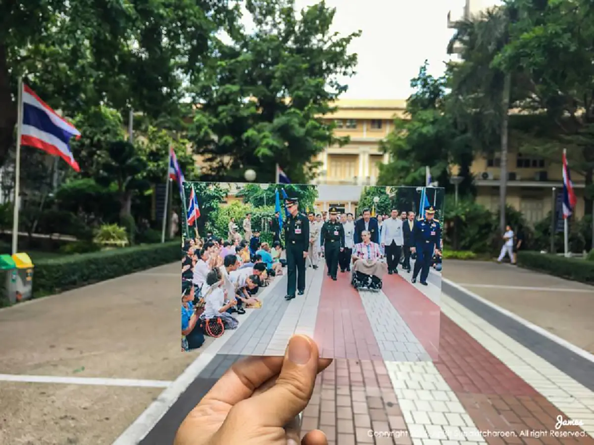 แชร์สนั่น!! "ช่างภาพหนุ่ม" เดินทางตามรอย พระบรมฉายาลักษณ์ ในหลวง ร.9 บันทึก 11 สถานที่จริง "ที่ที่พ่อไป"