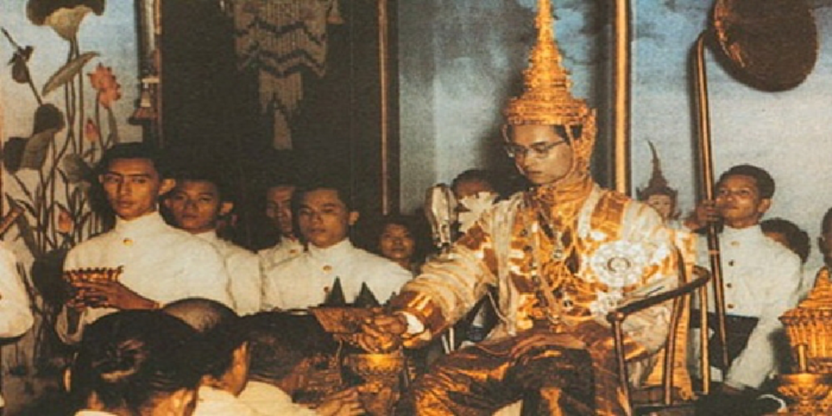 "จงรักภักดีในพ่อหลวงปานใด ก็จงรักและภักดีต่อ"ในหลวงรัชกาลที่ ๑๐" ปานนั้น เมื่อ"70ปีพระราชปณิธานได้สานต่อเพื่อประโยชน์สุขแห่งปวงชนไทย"