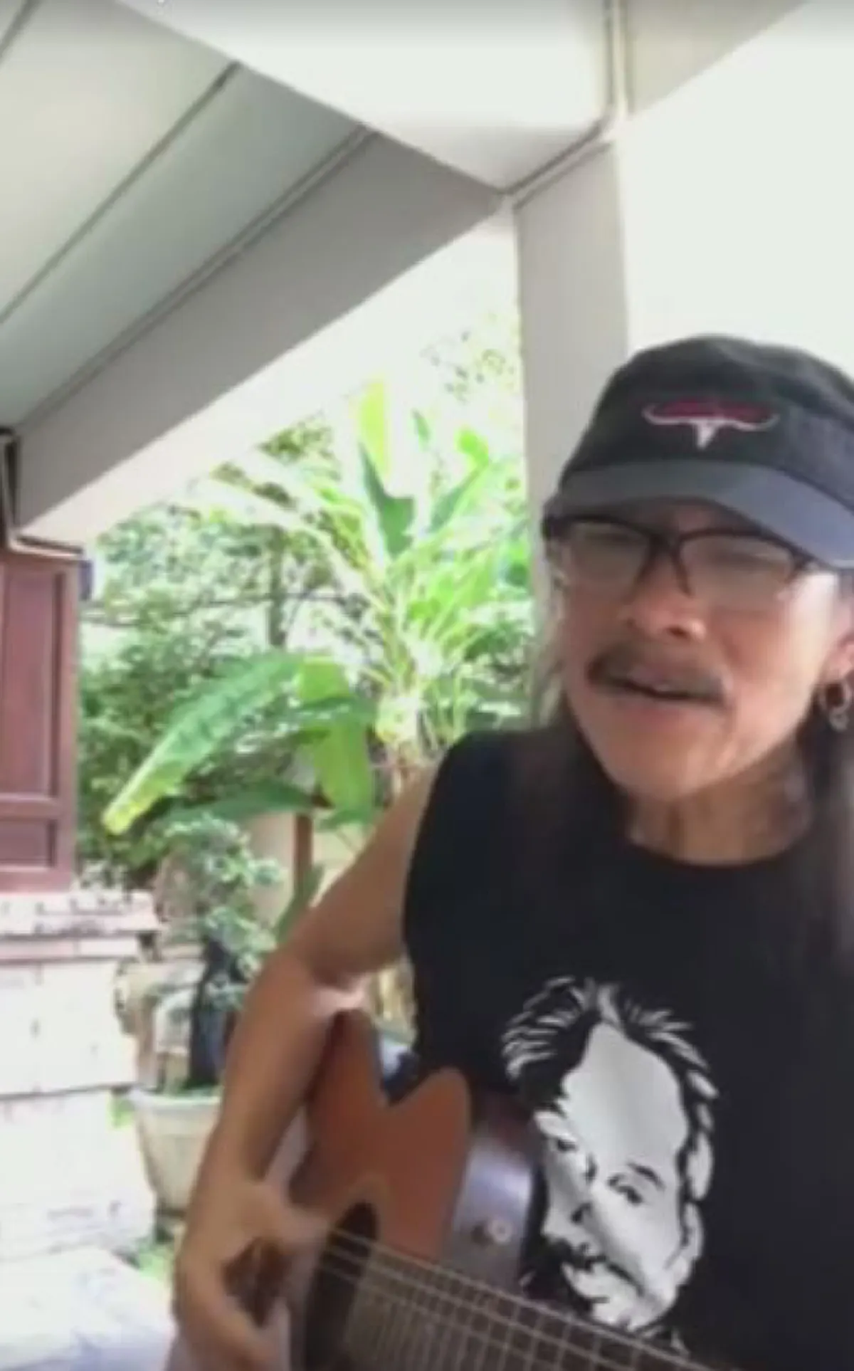 ตำนานของแผ่นดิน!!! "แอ๊ด คาราบาว" แต่งเพลงยกย่อง "ป.อ.ปยุตฺโต" ได้ขึ้นเป็น สมเด็จพระพุทธโฆษาจารย์ (รายละเอียด+คลิป)