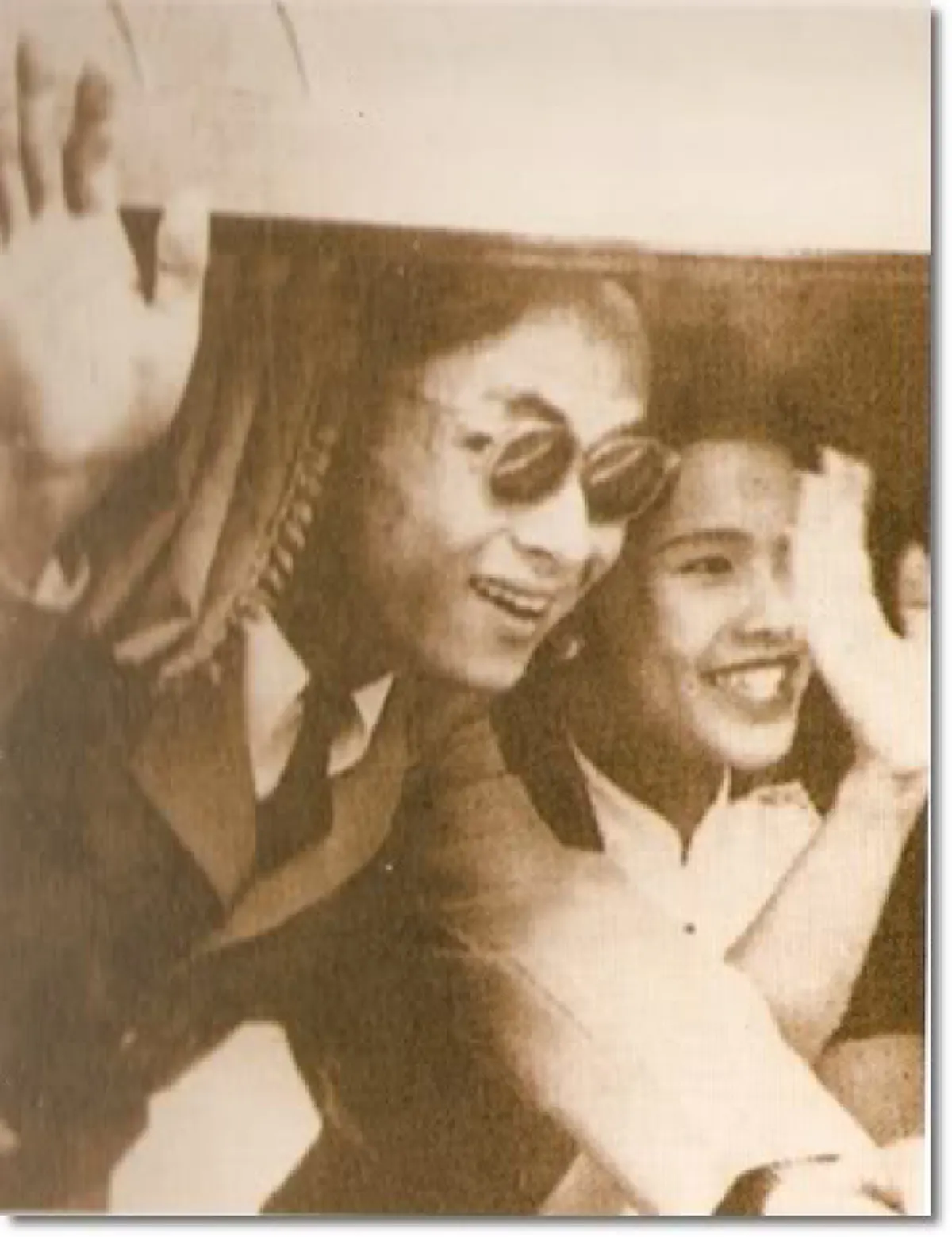 บุญญาบารมีของในหลวงรัชกาลที่ ๙!! พระบารมีแผ่ถึงฝนฟ้า...นำพาความร่มเย็นมาให้ประชาชน!!