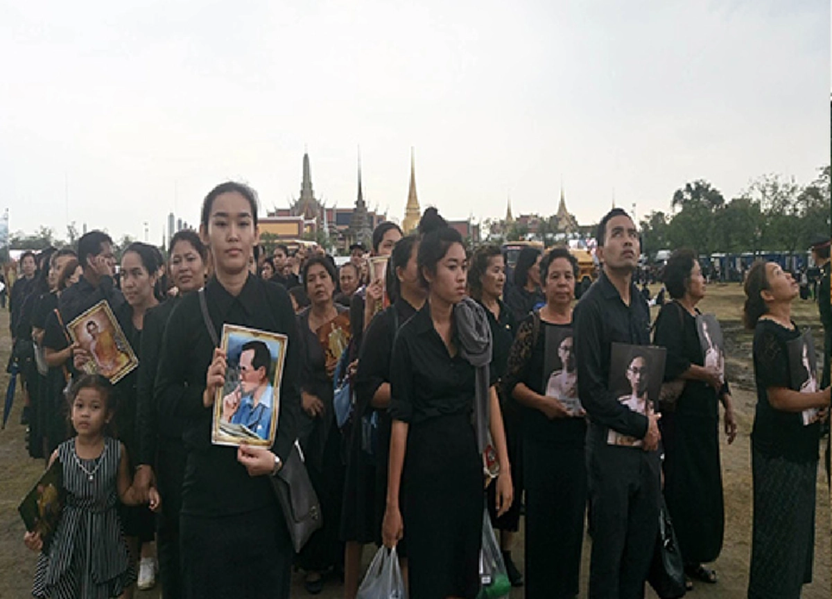 จับตาเรื่องสำคัญ!!! "พรเพชร" สั่ง "สนช." เตรียมพร้อม ประชุมนัดพิเศษ 1-2 ธ.ค.นี้ ห้ามลา ห้ามขาด
