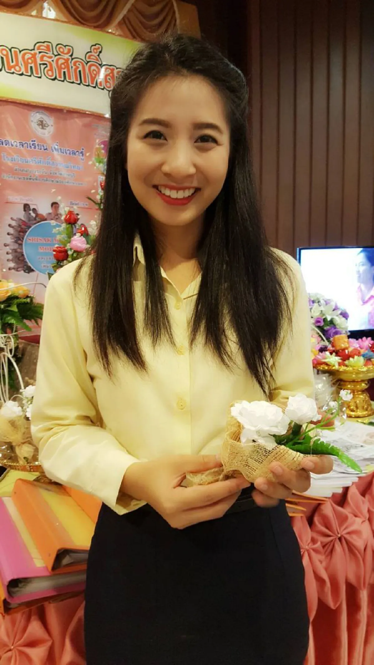 นี่ครูหรือนางฟ้า!? ชาวเน็ตแห่ชื่นชม น้องโปเต้ คุณครูคณิตศาสตร์คนสวย