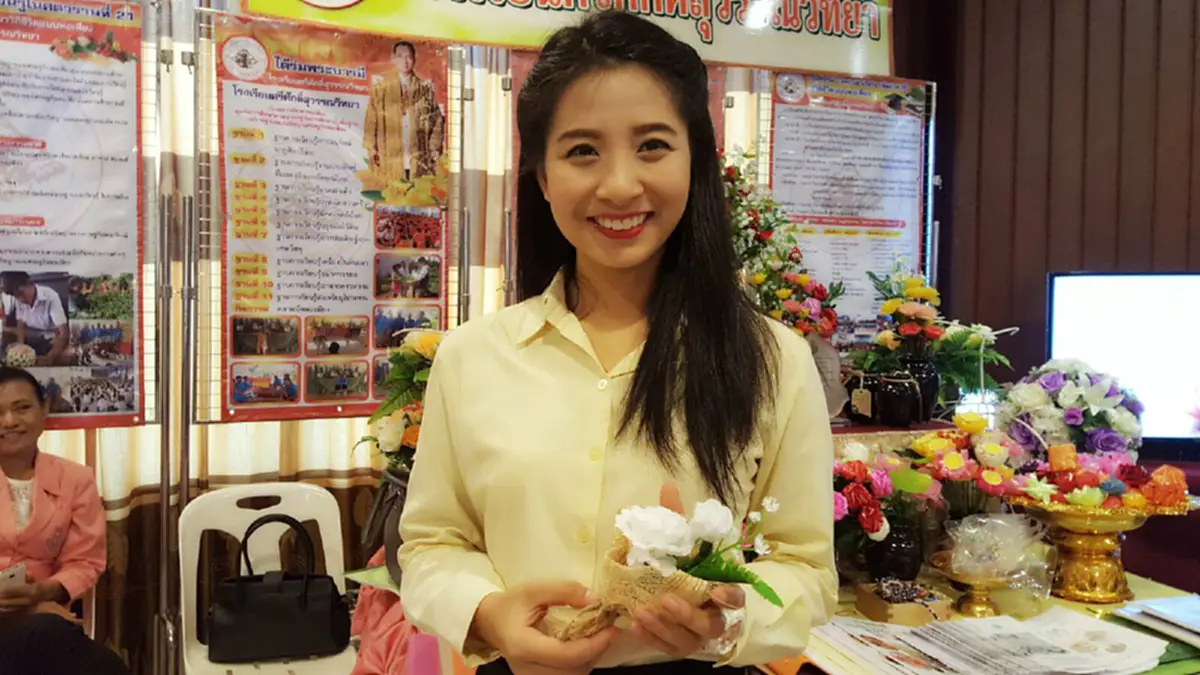 นี่ครูหรือนางฟ้า!? ชาวเน็ตแห่ชื่นชม น้องโปเต้ คุณครูคณิตศาสตร์คนสวย