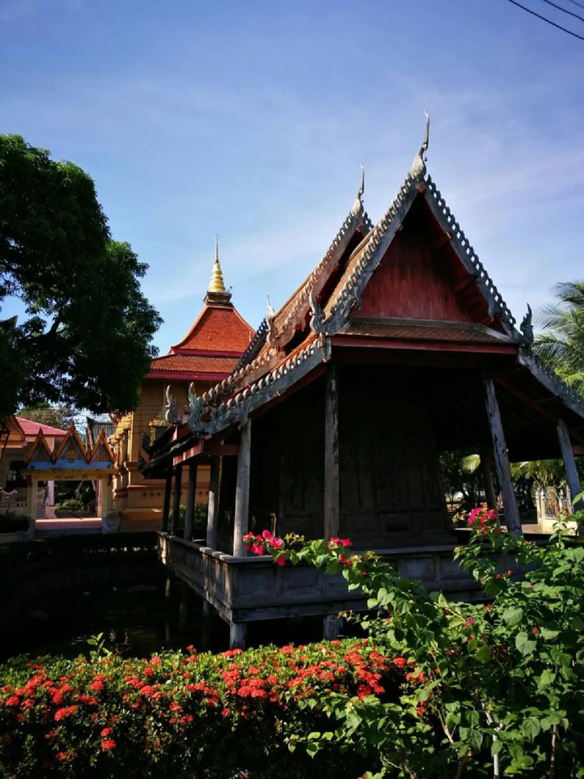 พระวีรกรรมเหนือเกล้าฯ .."สนธิญาณ"นำผู้บริหารทีนิวส์บวงสรวง"สมเด็จพระเจ้าตากสินมหาราช"ครบ ๒๕๐ ปีทรงนำทัพไล่อริราชศัตรูพ้นแผ่นดินคืนเอกราชสยาม
