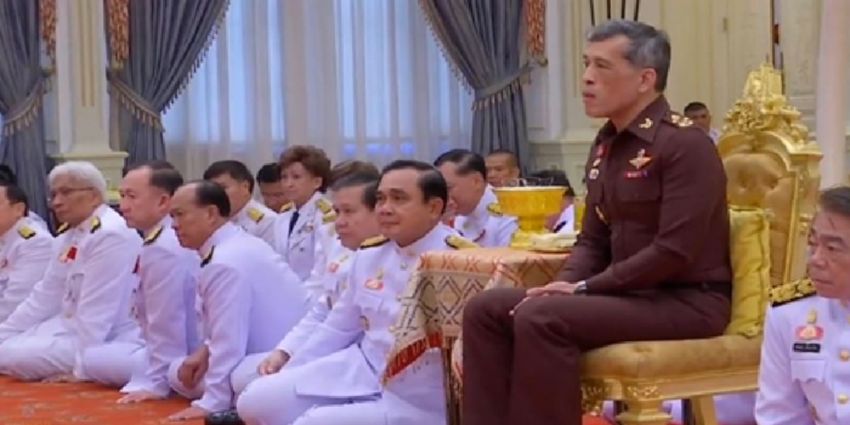 บิ๊กตู่เผยในหลวงร.10รับสั่งรัฐบาลทำให้ปชช.มีความสุขที่สุด ดูประเทศสงบไม่ขัดแย้ง ใช้แนวทางรัชกาลที่9 สืบสานต่อไม่ให้เสื่อมถอย