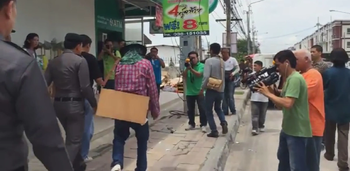 เปิดใจ!! "ธนะชัย" แพะคดีปล้นรถขนเงิน ถูกสังคมตราหน้าขี้คุก -ไร้งานทำ สลดซ้ำ!! พ่อ ช็อก ลูกถูกจับ กลายเป็นอัมพฤกษ์เดินไม่ได้!!
