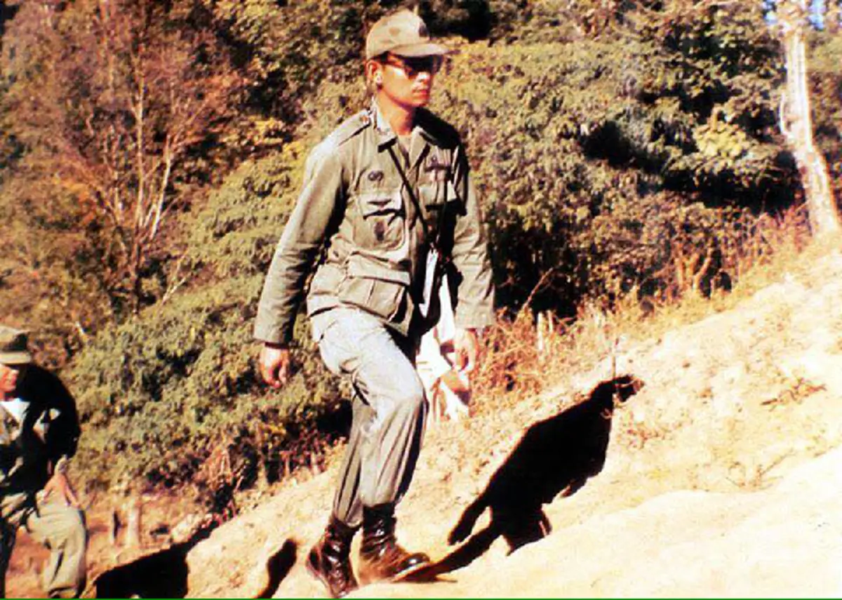 คุณรู้มั้ย???"ในหลวง ร.๙" เป็นโรคหัวใจเต้นไม่ปกติเพราะอะไร ลองอ่านดูแล้วจะรู้"การรักผู้อื่นยิ่งกว่ารักตนเองนั้น...ยิ่งใหญ่เพียงไร