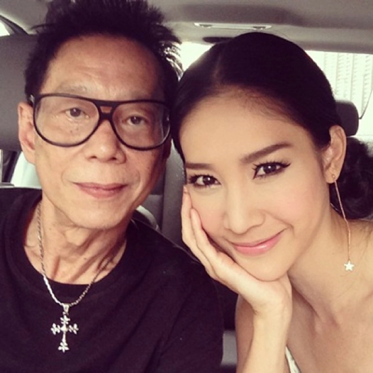 ฟังให้ดีๆก่อน!!! "พ่อแตงโม" โพสต์ชี้ อาจมีขบวนการแดง  ..ถล่ม"เบส" พิจารณาให้ดีๆ (รายละเอียด)