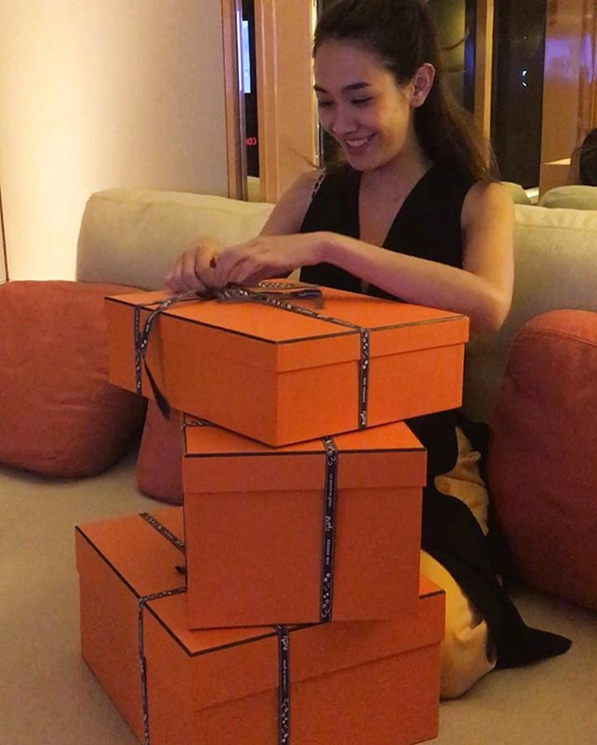 ขออภัยที่ทำให้กระเทือนใจ!!มิน พีชญา ดอดบินขนกระเป๋าหรูแล้วยันจ่ายภาษีถูกต้อง
