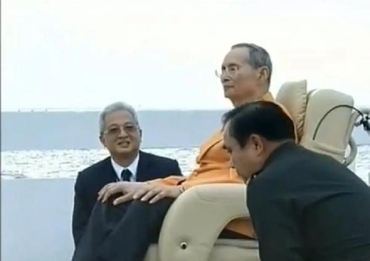 จากหัวใจทหารของพระราชา... "บิ๊กตู่" เอ่ยช่วงชีวิตในกองทัพประทับใจทุกภารกิจ เฝ้าฯถวายงาน"ในหลวง รัชกาลที่ ๙" ย้ำจะทำตามพระราโชบายให้มากที่สุด