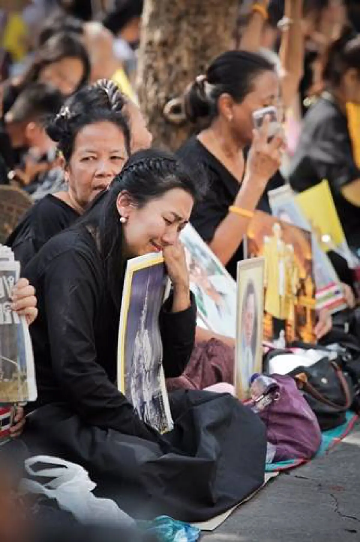 คุณรู้สึก..เราคนไทยรู้สึกเหมือนกัน !!! ก.วัฒนธรรมตามหา 11  ตัวแทนคนไทยจาก 9 ภาพความจงรักภักดี  " ในหลวง  รัชกาลที่ 9 " 