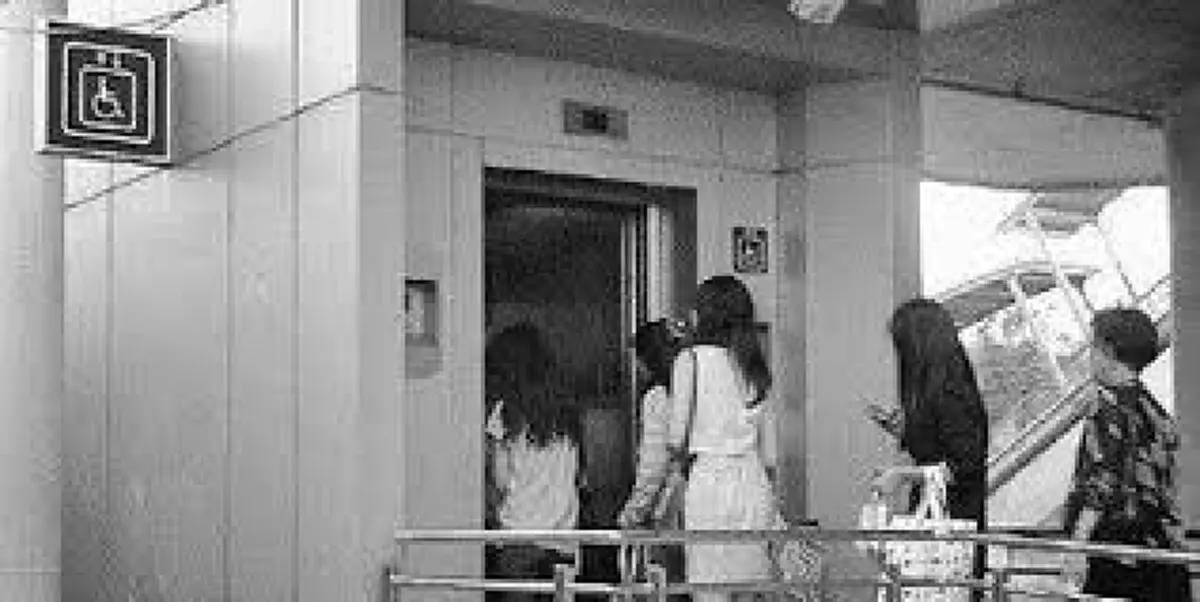 เพื่อชีวิตคนกรุงเทพ!!! "อำนวย"สั่งกวดขันห้ามจ.ยย.วิ่งบนทางเท้า พร้อมปรับสภาพแวดล้อม ทั่วกรุงลดอาชญากรรม (รายละเอียด)