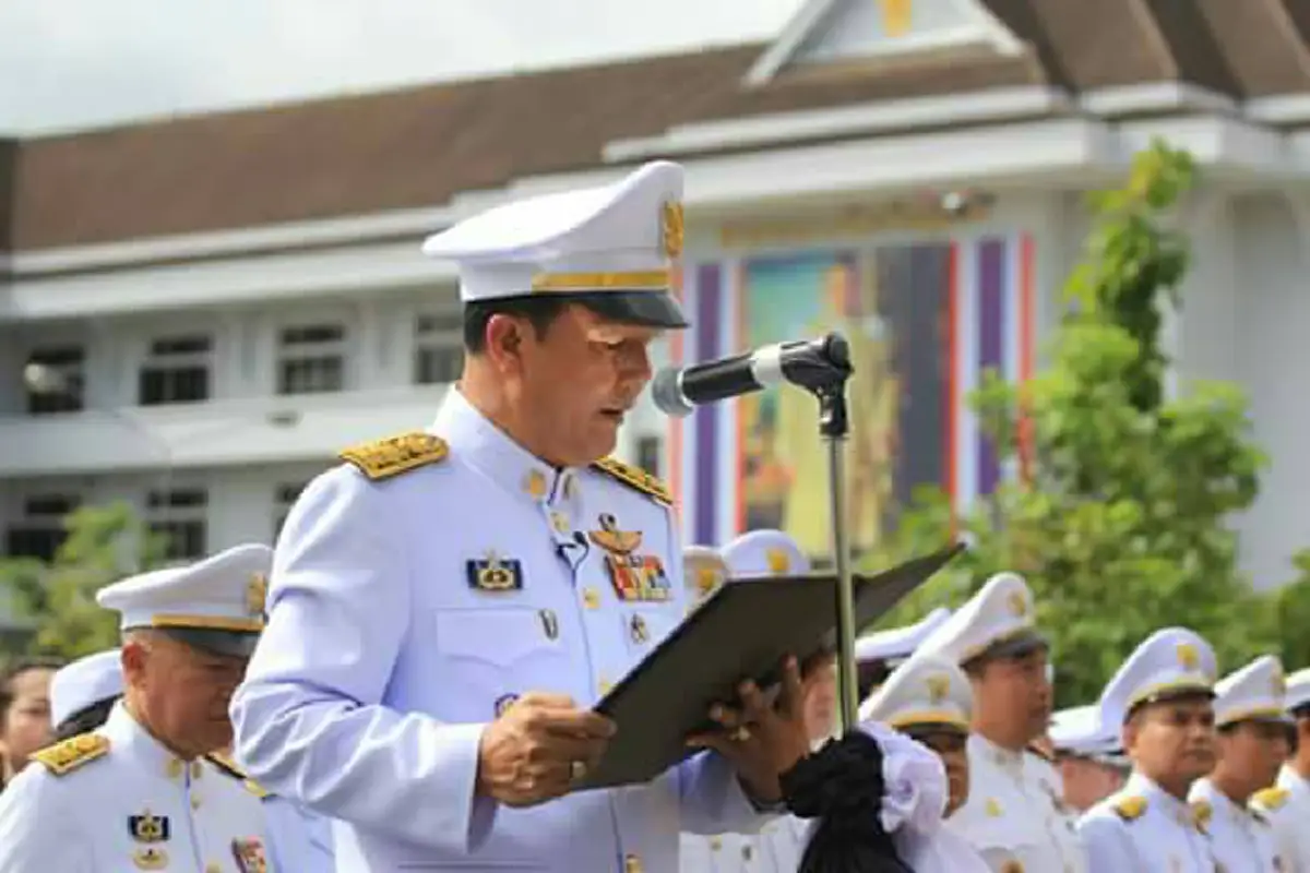 สุดตระการตา!! ชาวชุมพรกว่า 1 หมื่นคน ร่วมสำนึกในพระมหากรุณาธิคุณ แสดงความไว้อาลัยแด่ในหลวง ร.9