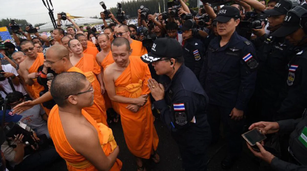 กำแพงธรรมจะเอาอยู่ไหม !?! ดีเอสไอ เอาจริงกางแผนจับ พระธัมมชโย...เห็นปฏิบัติการแล้ว งานนี้ ธรรมกาย นั่งไม่ติดแน่ เพราะศิษย์คงตกใจ 