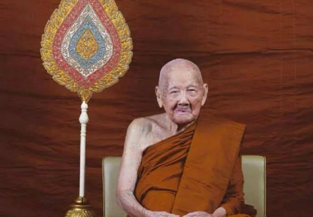 สิ้นเกจิดังแดนอีสาน "หลวงปู่จันทร์ศรี จนฺททีโป" แม่ทัพธรรมแห่งอีสานฝ่ายวิปัสสนาธุระ ละสังขารอย่างสงบแล้วที่ รพ.จุฬา