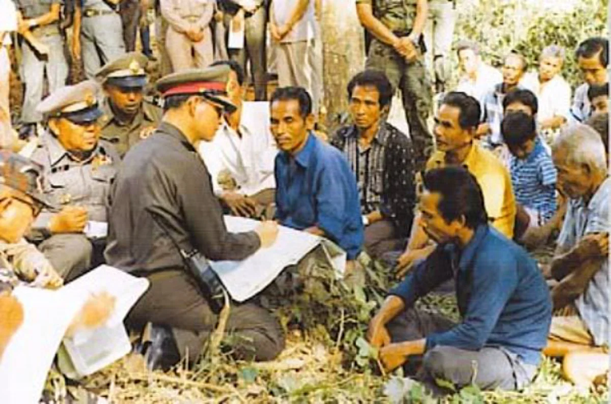 ธ สถิตในดวงใจไทยนิรันดร์...การเสด็จพระราชดำเนินในถิ่นทุรกันดารของในหลวง ร.๙ โพลชี้นี่คือภาพความทรงจำที่ตราตรึงในหัวใจของคนไทย