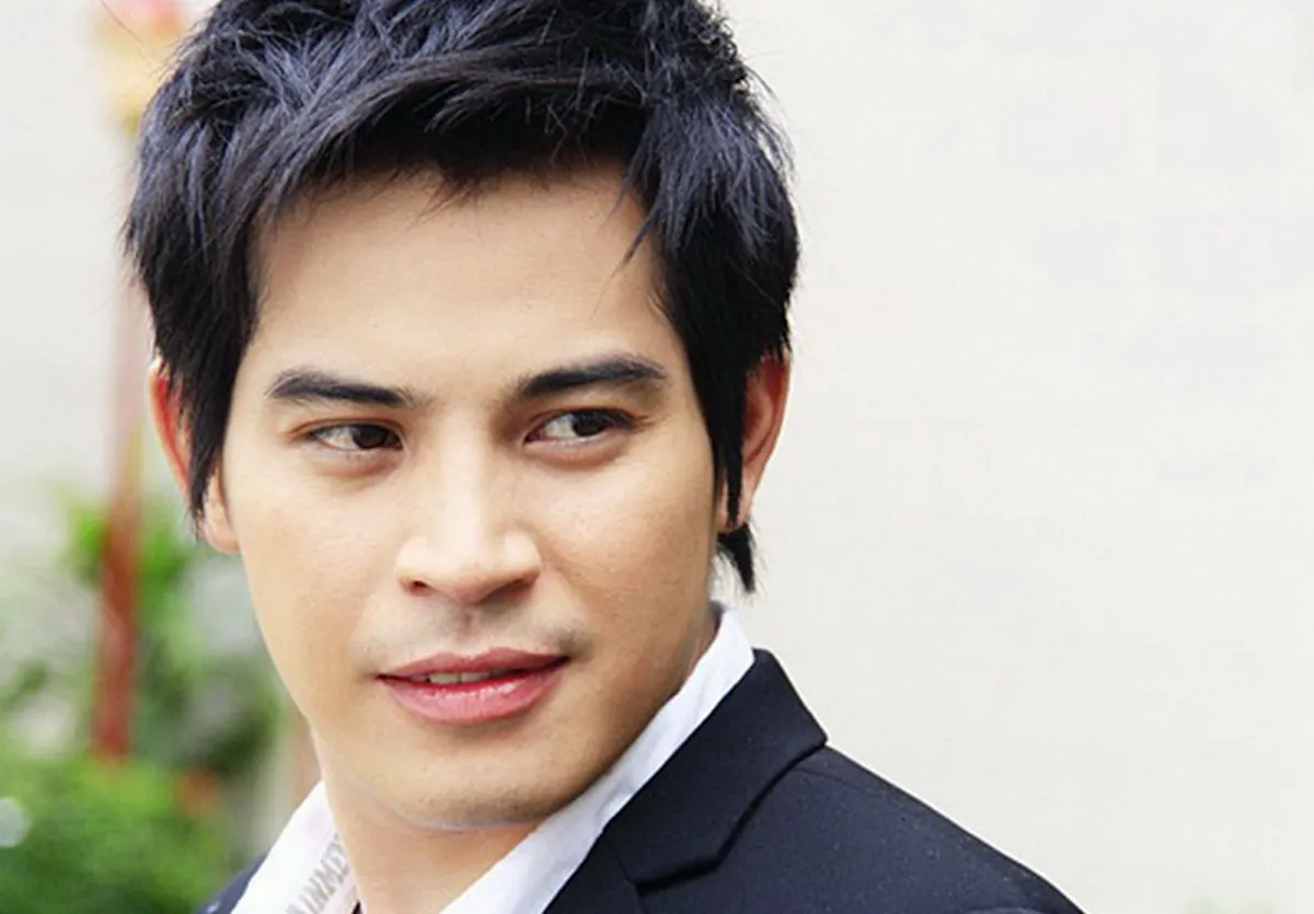 ครบ 1 ปีที่เขาจากไปสู่ฟ้า !! ครอบครัว "ปอ ทฤษฎี" ทำบุญอุทิศกุศลให้พระเอกคนดี  FC ร่วมเนื่องแน่นย้ำคำไม่มีวันไหนไม่คิดถึง....