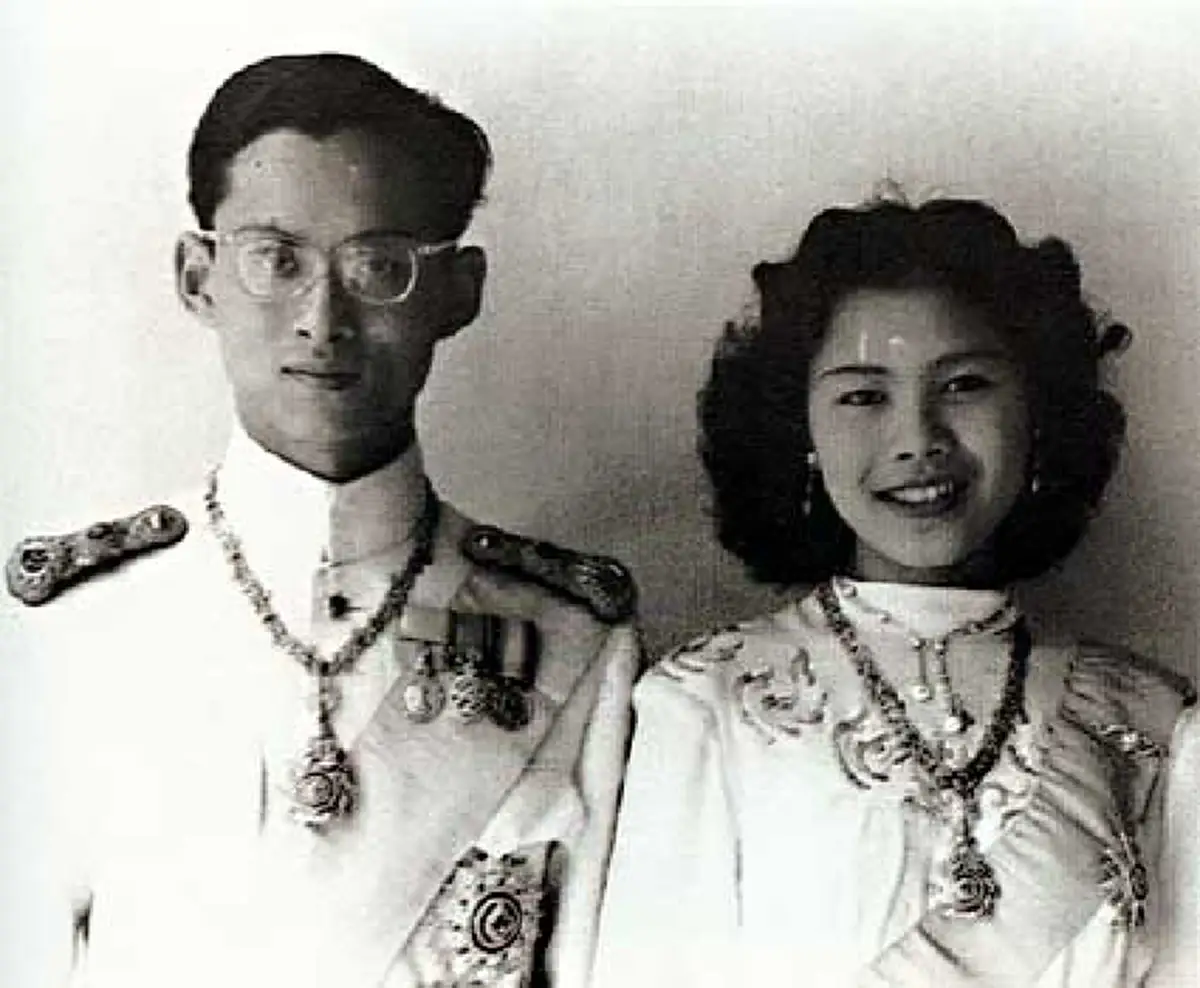 พระราชพิธีราชาภิเษกที่เรียบง่ายที่สุดในโลก กับเหตุผลส่วนพระองค์ที่เลือกหนังผี Return of Frankenstein ให้สมเด็จฯ ทอดพระเนตรในวันนั้น