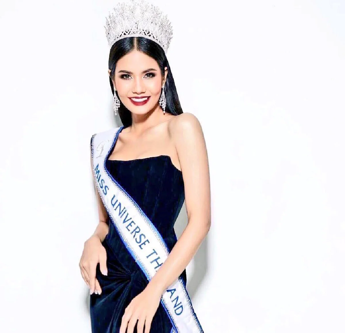 สุดน่ารัก!! มิสโคลอมเบีย โพสต์ซึ้งถึง "น้ำตาล ชลิตา" พร้อมใส่สายสะพายไทยแลนด์ ชาวเน็ตชม มากกว่าชัยชนะคือมิตรภาพ!! 