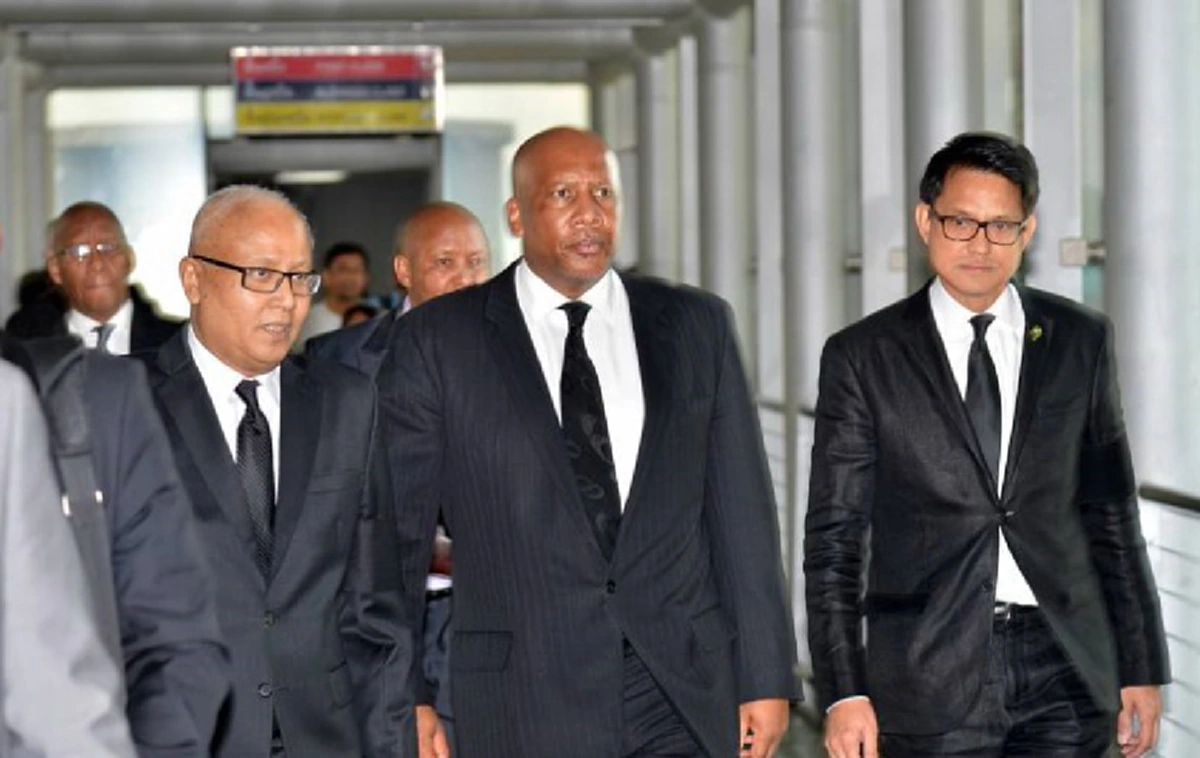สาเหตุที่ พระมหากษัตริย์เลโซโท เสด็จฯ สักการะพระบรมศพ ในหลวงรัชกาลที่.๙ (ภาพ - คลิป) 