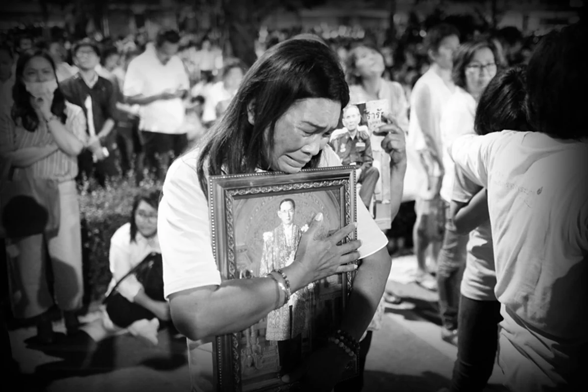 ทำจากหัวใจรักพ่อหลวง!!!  คลิปวีดิโอเพลง "พระราชาผู้ทรงธรรม"  ทุกภาพทุกห้วงอารมณ์คนไทยชมแล้วน้ำตาไหล (คลิป)