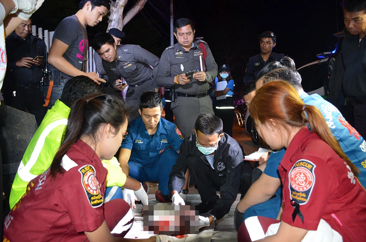 โคตรอำมหิต!! พบศพทารกแรกเกิดถูกฆ่าทุบหัว-ปาดคอตายสยอง คนเก็บขยะเผยเห็นวัยรุ่นขับจยย.ผ่านมาก่อนเกิดเหตุ!!