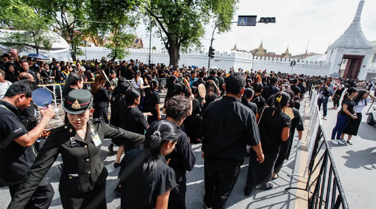 ตัดปัญหา!! มีคำสั่งงดให้ขรก.ถวายสักการะพระบรมศพ 3ธ.ค.นี้แล้ว