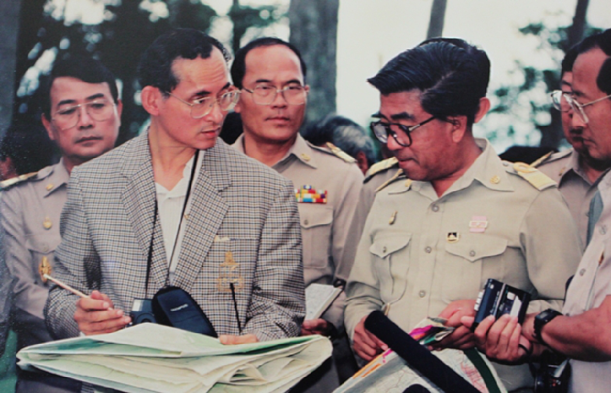 สุดปลื้มปีติ!!  หาที่เปรียบมิได้ "เมื่อรับสั่งว่า!!!   ทีหลังใครถามว่า ฉันทำอาชีพอะไร ให้ตอบไปว่า ทำราชการ " ขอพระองค์ทรงพระเจริญยิ่งยืนนาน