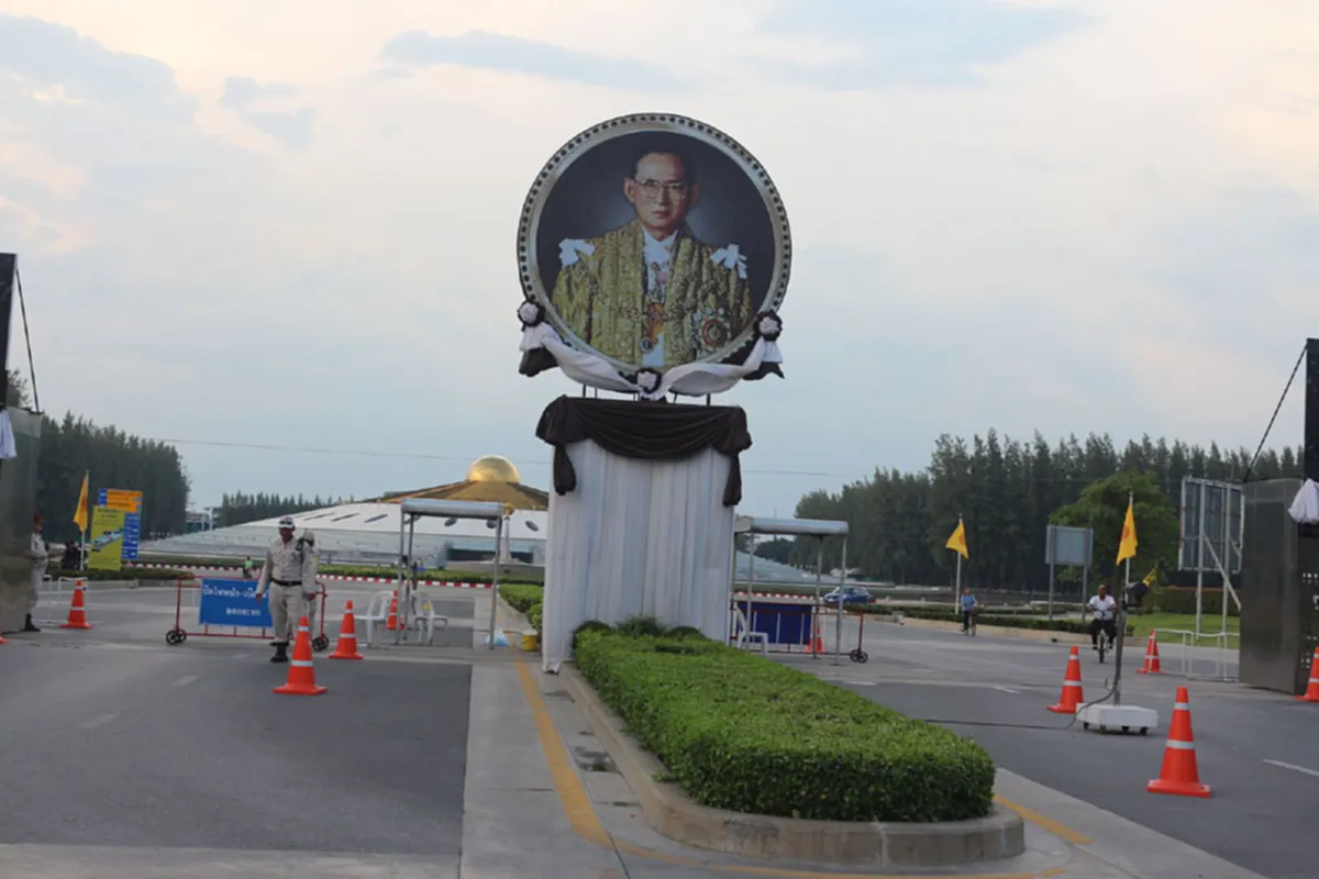 ยังไม่หนีไปไหน!!? โฆษกศิษย์ ยัน พระธัมมชโย ไม่ได้หนีกบดานพม่าตามข่าวลือ อ้าง ยังอาพาธออกไปรับขอกล่าวหาไม่ได้!! 