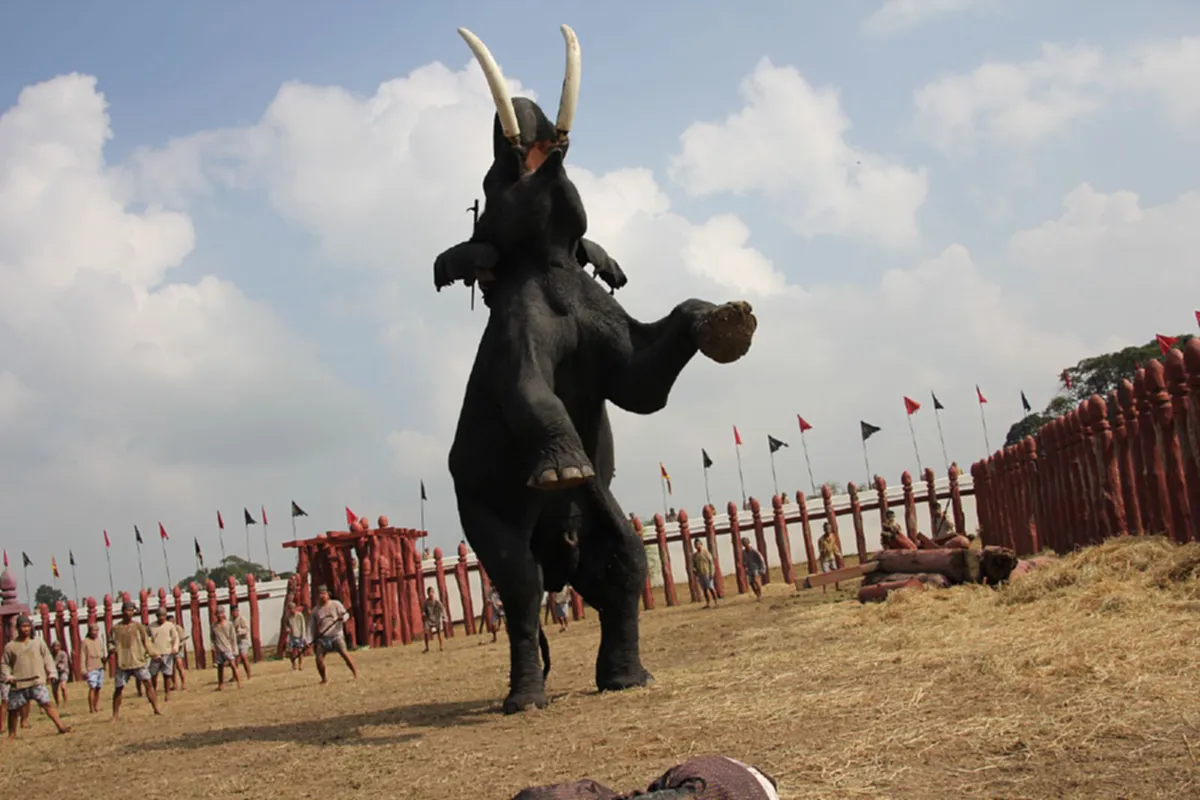 "พลายเกาะพยาเพ็ชร"  และ "พลายทีจี"  ร่วมแสดงภาพยนตร์ฟอร์มยักษ์  "ขุนรองปลัดชู" ของเซียนพระชื่อดัง "พยัพ คำพันธุ์"