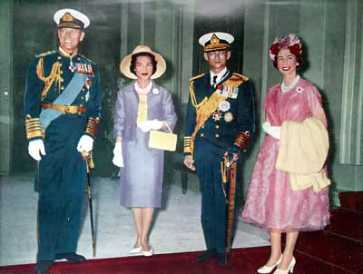 สุดประทับใจ!...กับพระราชอารมณ์ขัน ตอนฮอลีวูด.. เมื่อครั้งเสด็จเยือนต่างแดน....