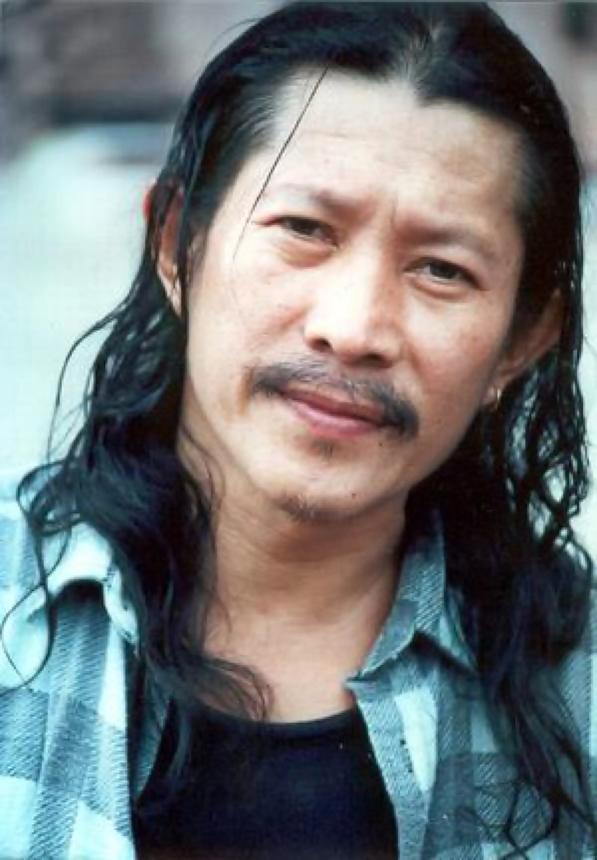 แชร์ลายมือแอ๊ด คาราบาว แต่งเพลง พ่อภูมิพล ย้อนรำลึก ที่มาเพลง คิดถึงพ่ออยู่หัว ... เช้าวันจันทร์ ถึงวันอาทิตย์ พ่อไม่มีสิทธิ์หยุดงานเหมือนคนอื่นเขา... ยิ่งฟังยิ่งคิดถึงพ่อ (มีคลิป!)