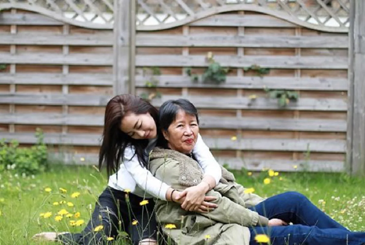 แม่น้องจูน กอปรบุญ  เปิดใจครั้งแรก!! ปมลูกสาวคิดสั้นฆ่าตัวตาย !! (ชมภาพ+รายละเอียด) 