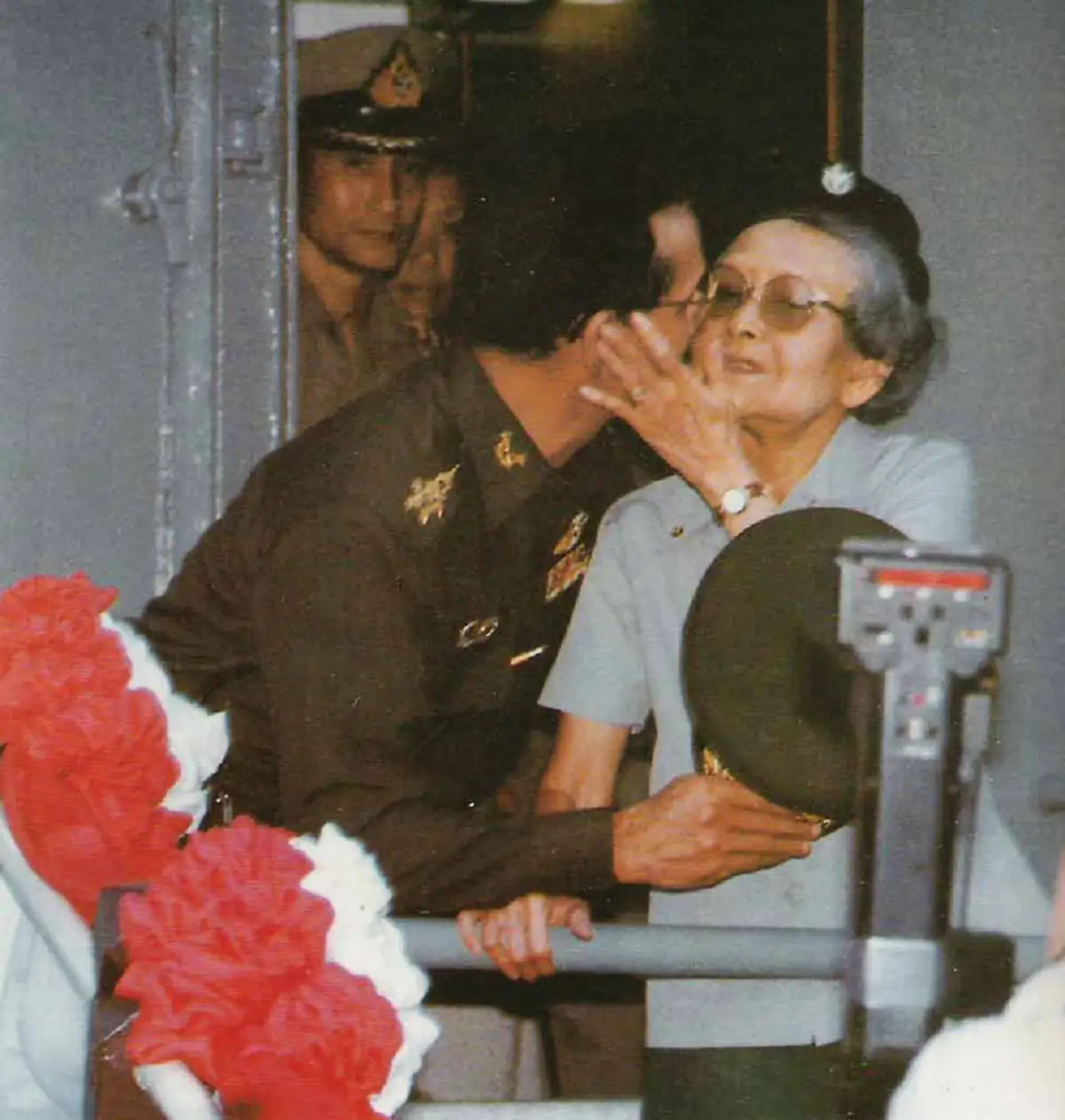 รับสั่งของสมเด็จย่าที่มีกับพระบาทสมเด็จพระเจ้าอยู่หัว รัชกาลที่๙ เรื่องการปฎิบัติตัวหลังสมเด็จย่าสวรรคต ดุจดังธรรมชั้นสูงที่มอบให้ไว้