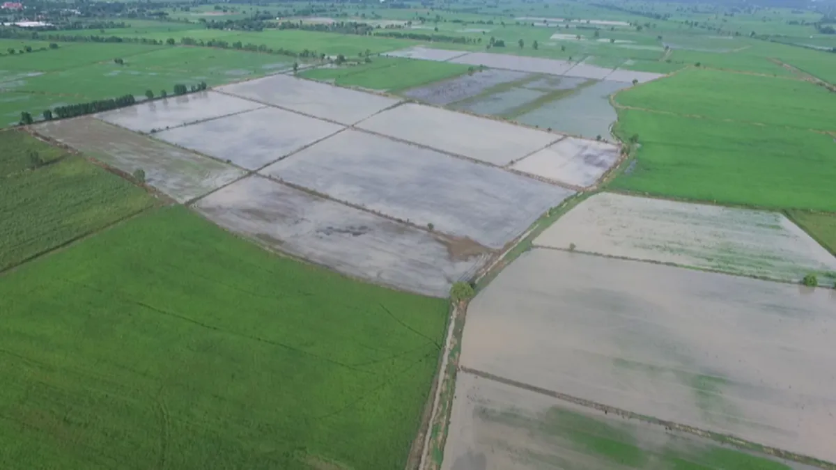 ฝนตกต่อเนื่อง!! คลองชัยนาท-ป่าสัก น้ำเพิ่มสูงขึ้นอีก ชลประทาน เร่งพร่องน้ำลงด้านล่าง กันผลกระทบถึงชาวบ้าน