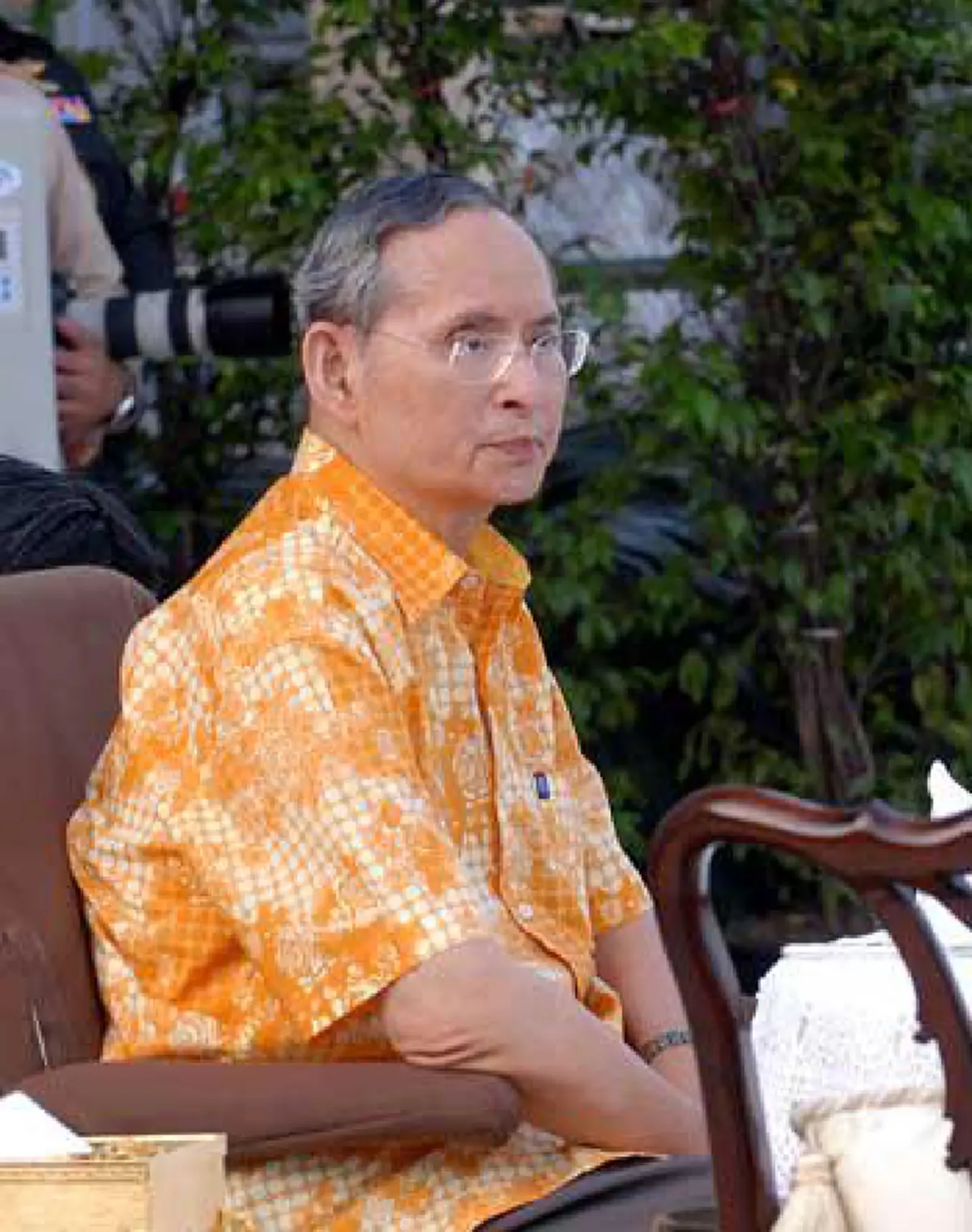 รักแท้มีจริง! สมเด็จฯ ทรงดูแลฉลองพระองค์ ในหลวงร.9 ด้วยพระองค์เองเสมอ เผย!เบื้องหลังฉลองพระองค์สีสดใส ที่พสกนิกรไทยได้เห็น