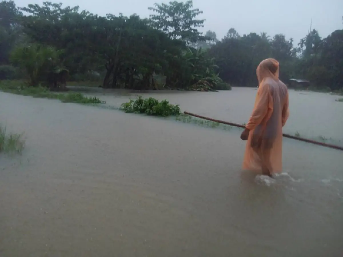ด่วน!! ฝนตกหนักต่อเนื่องเมืองนครฯ ทม.ยกธงเหลืองแล้ว-น้ำจากเขาหลวงไหลหลากเข้าพท.3 ต.รับน้ำ หวั่นท่วมระลอก3 เตือนปชช.รับมือ(ชมคลิป)