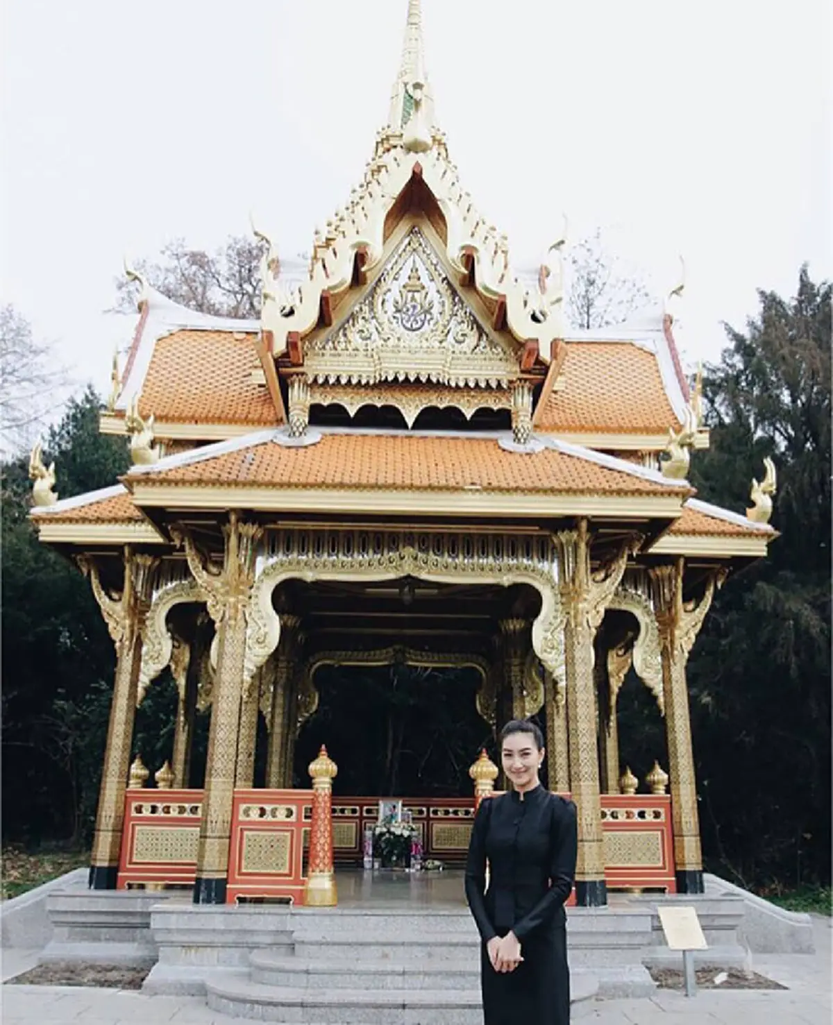นางฟ้าตัวจริง!!! "แพนเค้ก" พร้อมครอบครัว ทำความดีเพื่อในหลวง ร.๙ ถึงสวิตฯ ชาวเน็ตแห่ชมนี่แหละซุปตาร์ของจริง!!! 