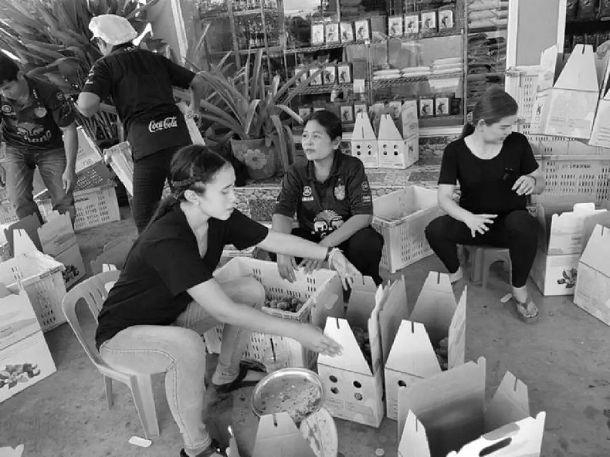 ถึงเวลาไทยช่วยไทย!! ประทับใจสุดๆ ชาวสุราษฎร์ขนลองกองแลกข้าวหอมมะลิร้อยเอ็ดตัดสิ้นการค้าให้คนกลางกดขี่