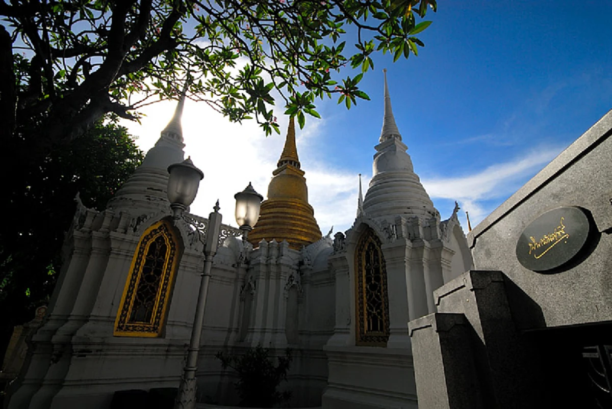 รำลึกถึงพระปิยมหาราช ไขปริศนา วัดไหนกันแน่เป็นวัดประจำรัชกาล สุสานหลวงในวัด แทนความอาลัยในพระราชหฤทัย ร.5