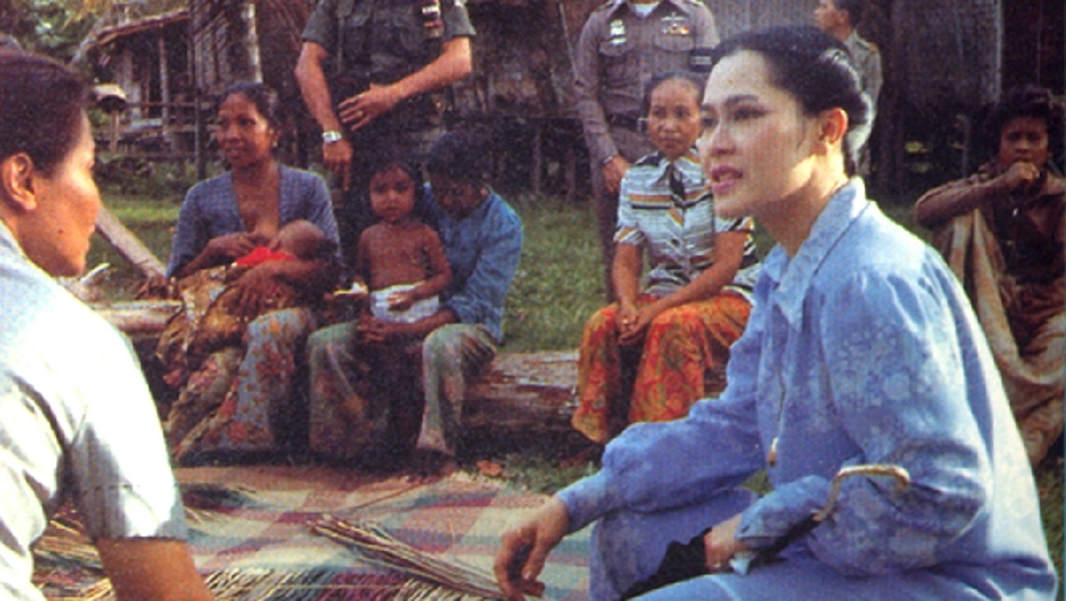 เรื่องเล่าซาบซึ้งจากป๋าเปรมพระราชินีทรงมุ่งมั่น พระทัยเด็ดเดี่ยวในการทรงงาน ทรงงานข้ามคืน ไม่ยอมเสวยเช้า ทรงรักราษฎรยิ่งกว่าพระองค์เอง