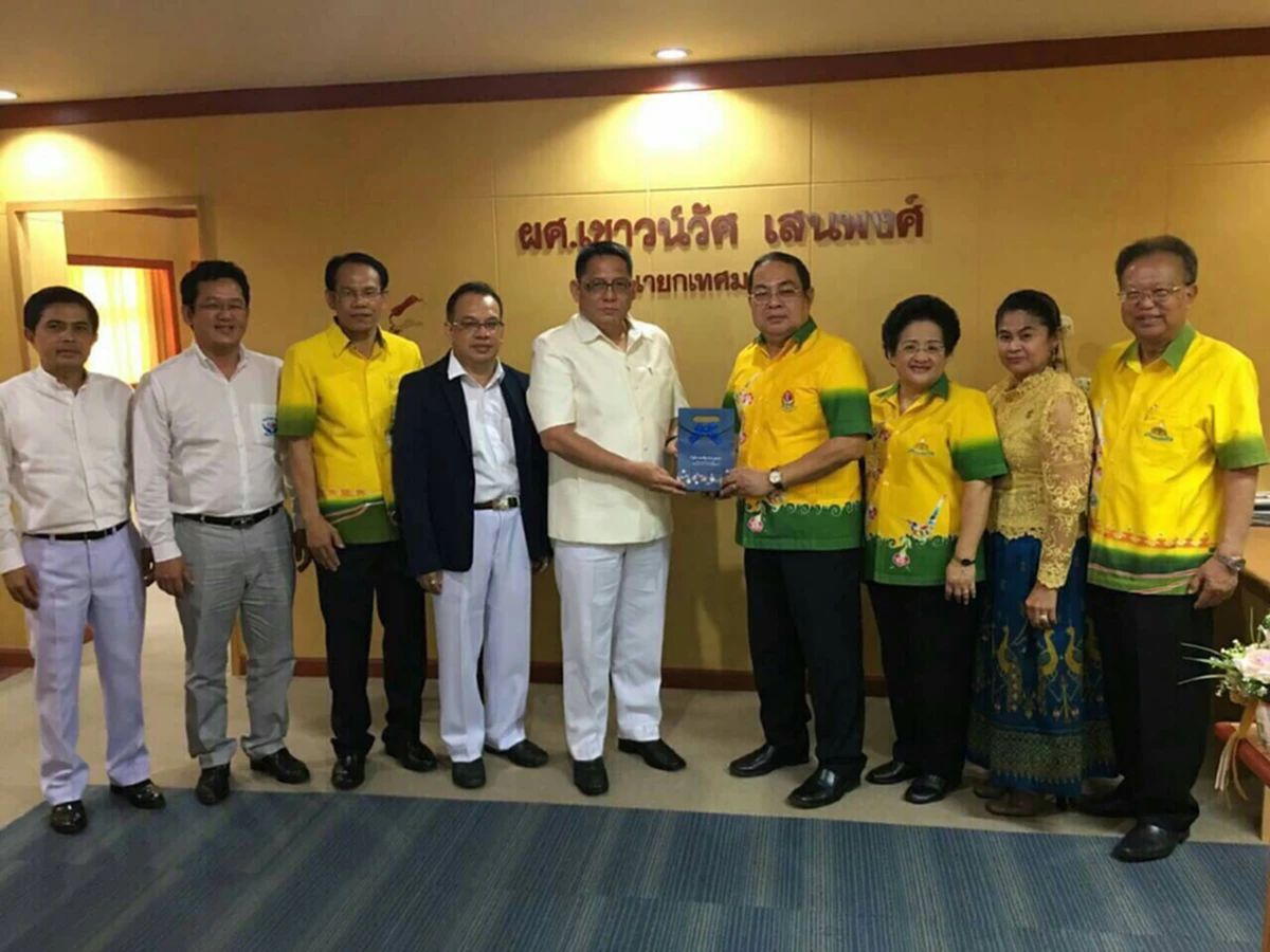 "นายจรินทร์ จักกะพาก" อธิบดีกรมส่งเสริมการปกครองท้องถิ่น เป็นประธานเปิดการประกวดหมรับ และขบวนแห่หมรับ ชิงหมรับทองคำพระราชทานสมเด็จพระเทพรัตนราชสุดาฯ สยามบรมราชกุมารี 