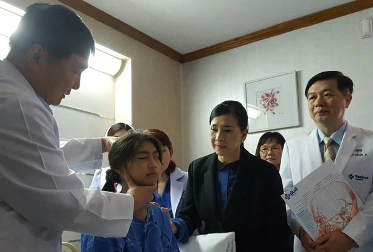 ออกมาแล้ว!!! ผลตรวจ "น้องทราย" เหยื่อครูปาแก้ว พบเส้นประสาทสมองผิดปกติ-ประเมินต้องรักษาอย่างน้อย 6 เดือน 