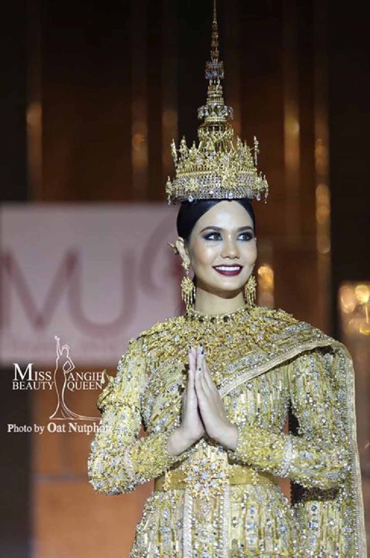 งดงามล้ำค่า!!! เปิดตัวชุดประจำชาติไทย "Jewel of Thailand" เตรียมขึ้นเวที มิสยูนิเวิร์ส 2016 สู่สายตาชาวโลก!!! (ชมภาพ)